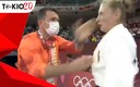 La judoca Martyna Trajdos recibe cachetadas de su entrenador. (Foto: Twitter)