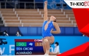 Luciana Alvarado cerró participación en piso con el puño en alto (AFP)