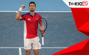 Novak Djokovic es el que más posa con los atletas en la Villa Olímpica. (FOTO: AFP)