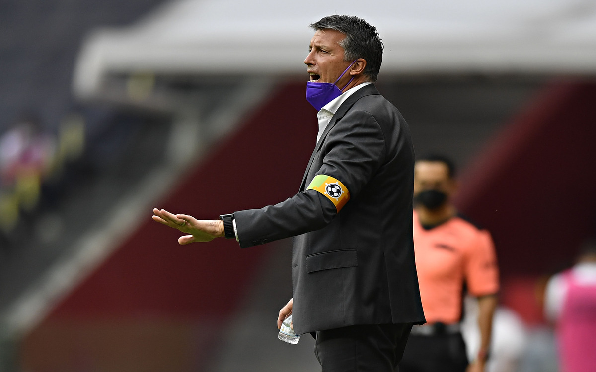 El entrenador uruguayo ahora dirige a Xolos. (Foto: Imago7)