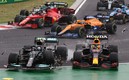 Checo Pérez y Valteri Bottas justo en el momento del choque que los dejó fuera del GP de Hungría. Foto: AFP