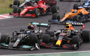 Bottas sacó de la carrera a Checo. (Foto: AFP)