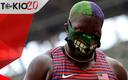 Raven Saunders en la final de lanzamiento de peso femenino en el Estadio Olímpico de Tokio. Foto: AFP