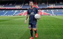 Messi y sus primeros toques en el Parque de los Príncipes. (PSG)