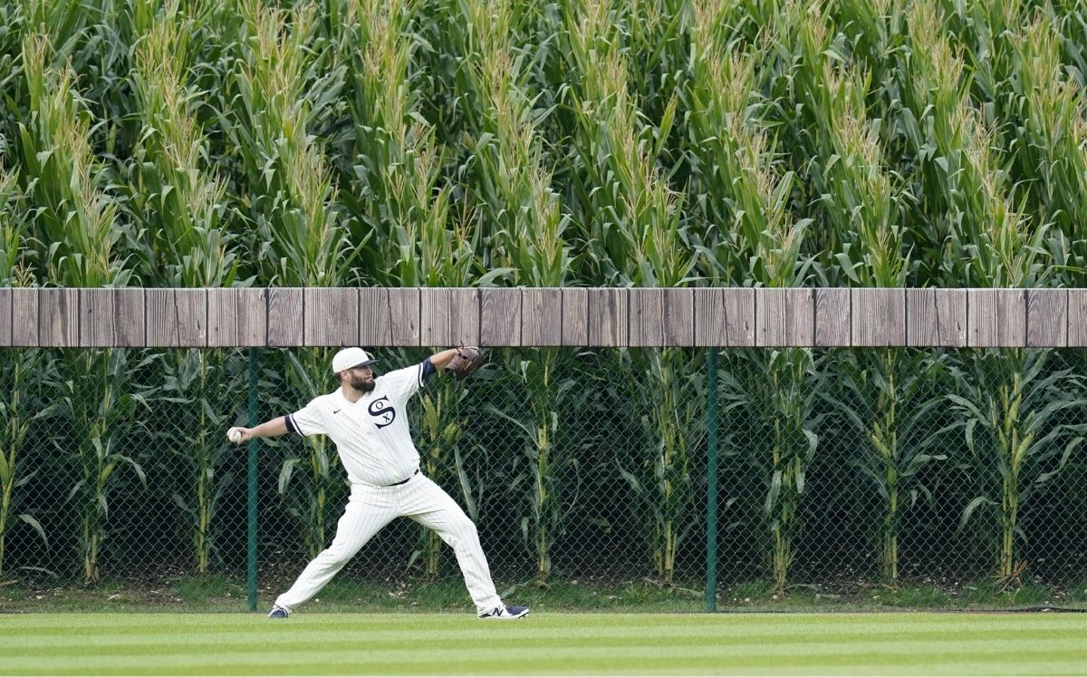 El juego se llevó a cabo a unos metros del campo en el que fue filmado Field Of Dreams. (AP)
