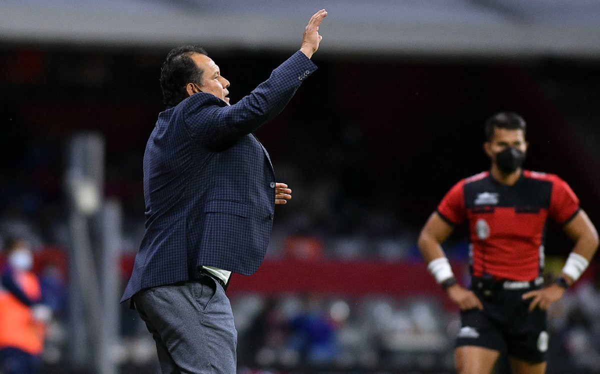 Cruz Azul dio un golpe de autoridad al golear al líder, afirmó Reynoso - Vimarsana News