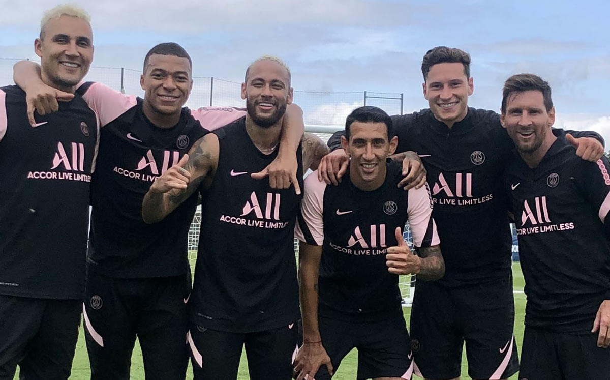 Messi luce taconazo a Mbappé en entrenamiento del PSG - Vimarsana News