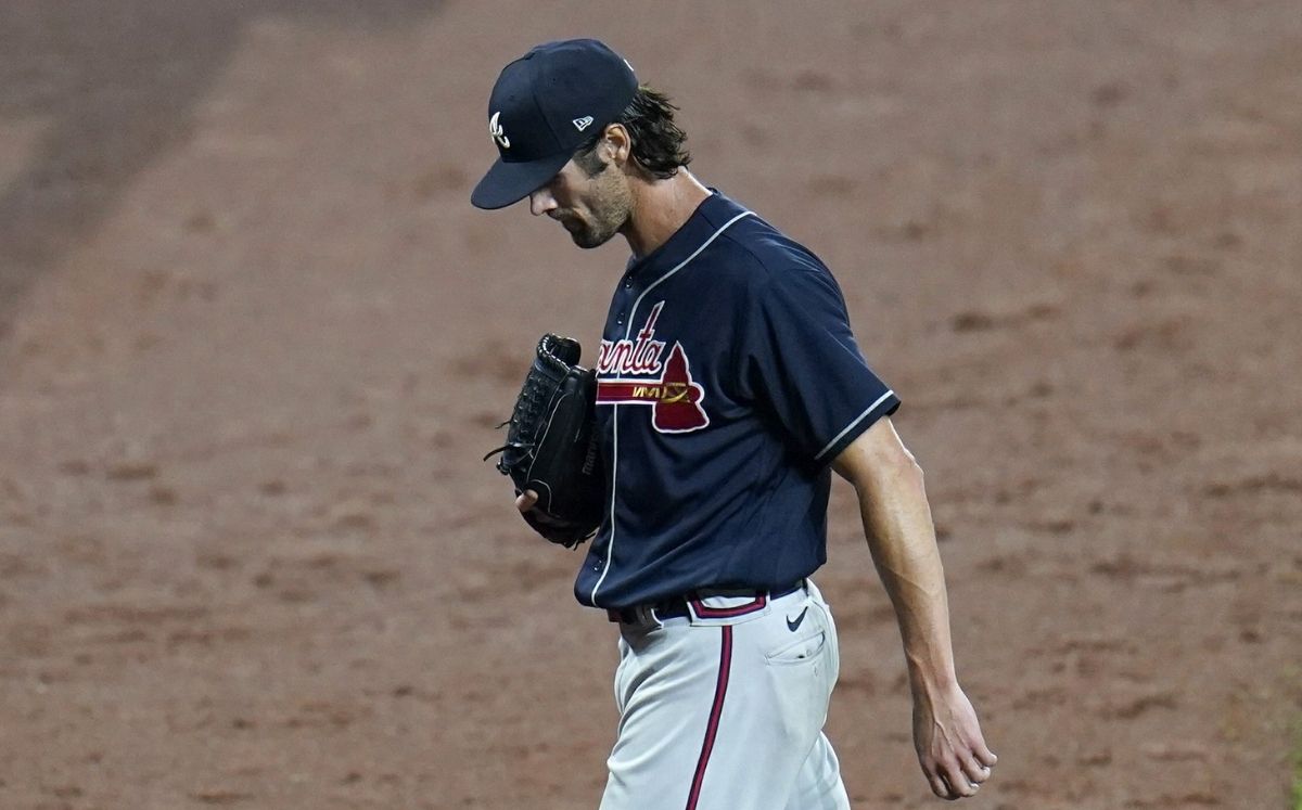 Cole Hamels solo ha lanzado 3.1 entradas en MLB desde el 2020. (AP)