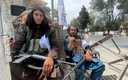 Facebook bloqueó las cuentas de WhatsApp de los talibanes (Reuters)