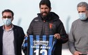El Loco Abreu está viviendo una nueva faceta como DT. FOTO. EFE.