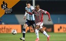 Martínez durante un juego de Copa Libertadores ante Marquinhos de Sao Paulo. Foto: Reuters