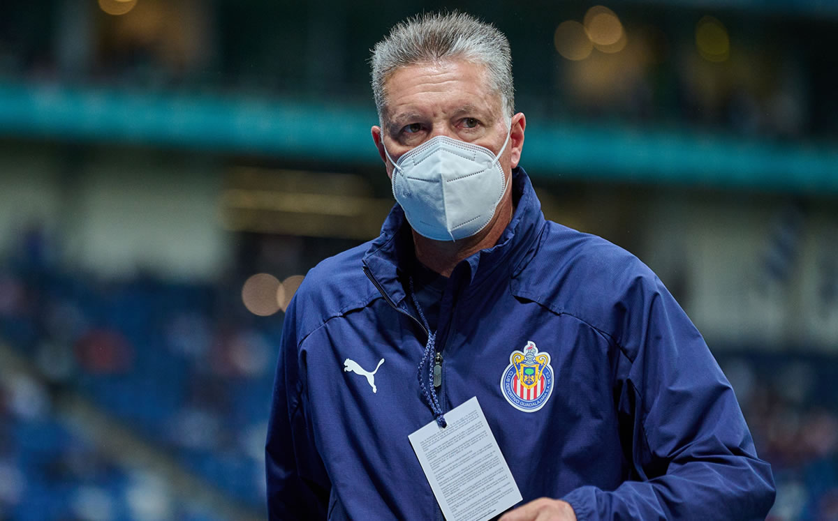 Ricardo Peláez da la cara en medio de crisis de Chivas en Liga MX - Vimarsana News