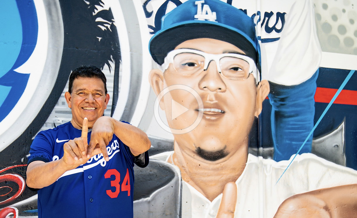Valenzuela y Urías presumen el nuevo uniforme de los Dodgers [VIDEO]