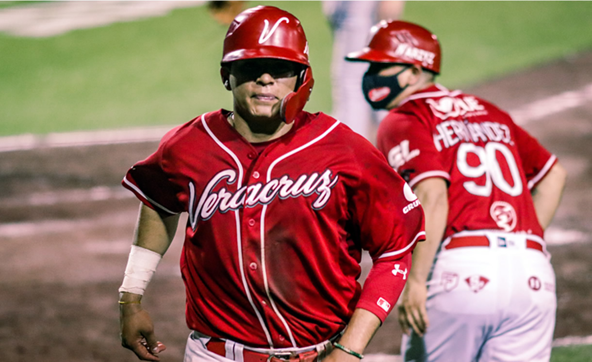 Héctor Mora empezando a hacer ruido en la LMB