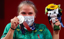 Polina Guryeva fue recompensada por su logro en Halterofilia | Reuters