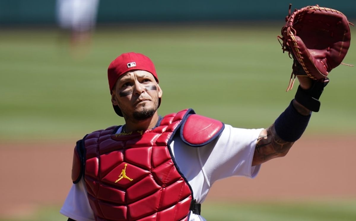 Yadier Molina es uno de los receptores más respetados en las Grandes Ligas. (MLB.com)