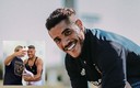 La afición del LAFC no dudó en pedirle fotos a Jona dos Santos (Twitter @LAGalaxy)