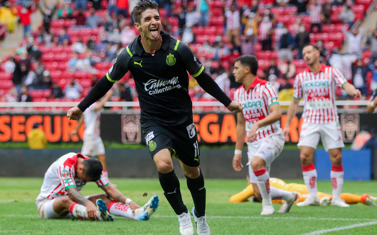 Isaac Brizuela adelantó a Chivas; en festejo recordó a Bravo y Medina - Vimarsana News