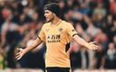 Raúl Jiménez mostró su molestia por el arbitraje del Wolves vs Man Utd (Twitter @WolvesEspanol)