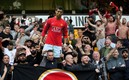 Los aficionados ya están adquiriendo el jersey de CR7. FOTO: Reuters.