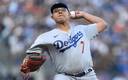 Julio Urías llegó a 16 victorias de la temporada con Dodgers (AFP)