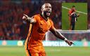 Memphis Depay accedió a tomarse una selfie con un niño en pleno partido (AFP)