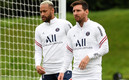 Neymar y Messi ahora son compañeros en PSG. (FOTO: AFP)