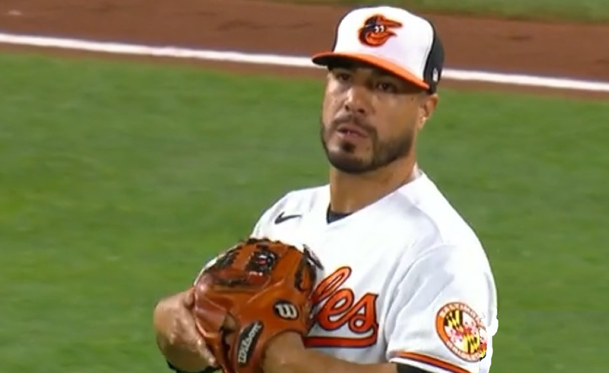 ¡DEBUTÓ! Manny Barreda retira una entrada en su primer juego en MLB