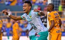 Tesillo participó en el primer gol de León. Foto: Imago7