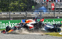 El auto de Hamilton quedó debajo del Red Bull | Reuters