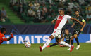 Haller tuvo un estreno soñado | Reuters