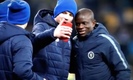 Kanté se toma selfies con rivales que se lo piden. (Foto: captura de pantalla)