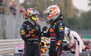 Checo Pérez se ha quedado lejos de Verstappen | Reuters
