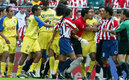 El calor de los duelos entre América y  Chivas.
