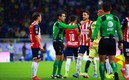César Ramos tuvo una actuación complicada en el América vs. Chivas. Foto: Imago7