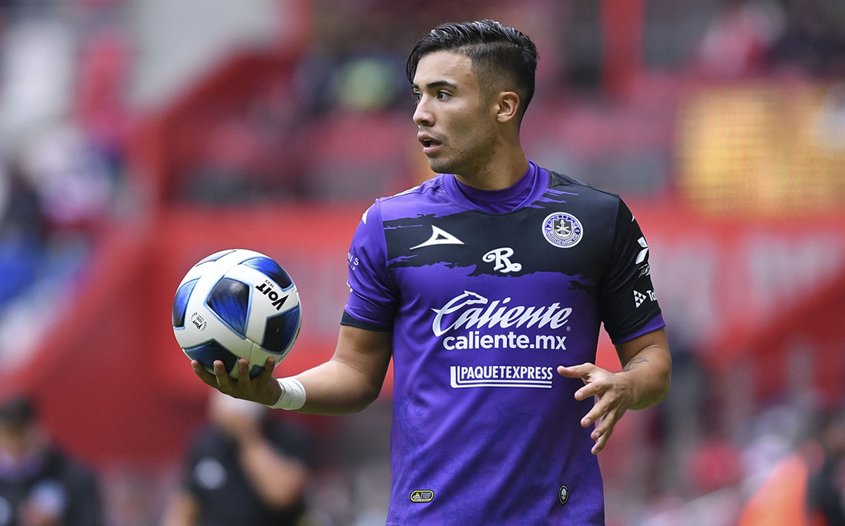 Chile llama de emergencia a un defensa de Liga MX para Eliminatorias - Vimarsana News