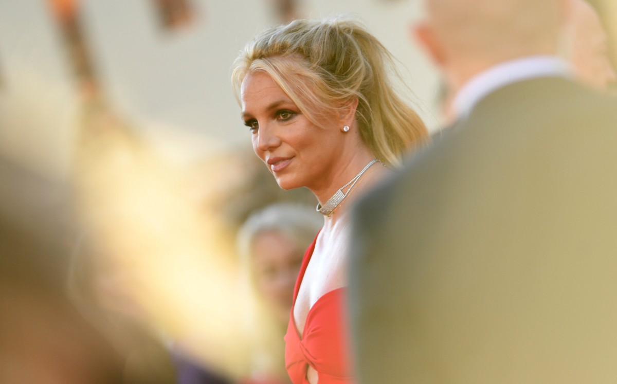 Britney Spears. Tribunal retira tutela de la cantante a su padre - Vimarsana News