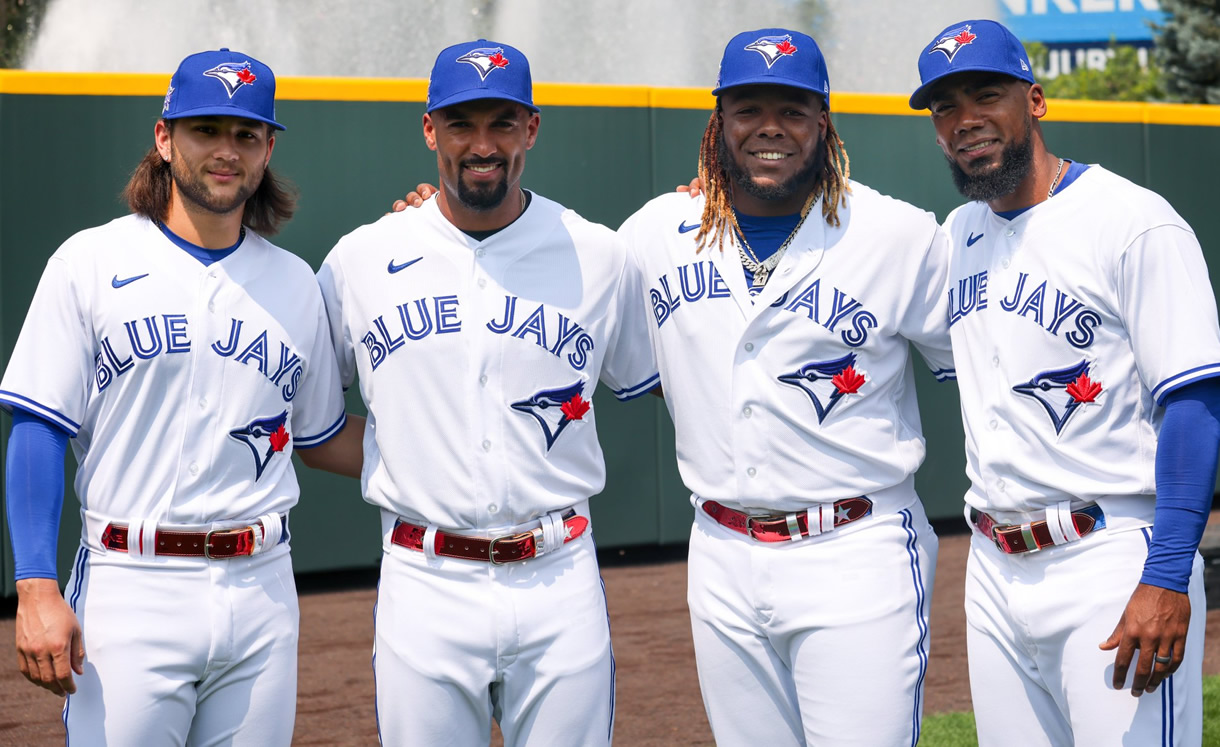 Vladimir y Teoscar hacen historia con los Blue Jays