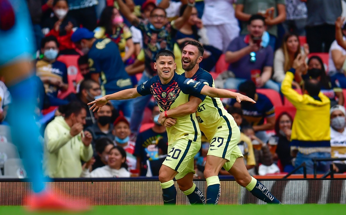Richard Sánchez celebra el gol ante Pumas foto: Mexsport