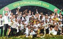 En 2018, el Eintracht Frankfurt levantó la Copa de Alemania con los mexicanos Marco Fabián y Carlos Salcedo. Foto: AFP