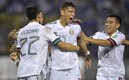 Moreno celebra con el equipo el gol ante El Salvador. Foto: Mexsport