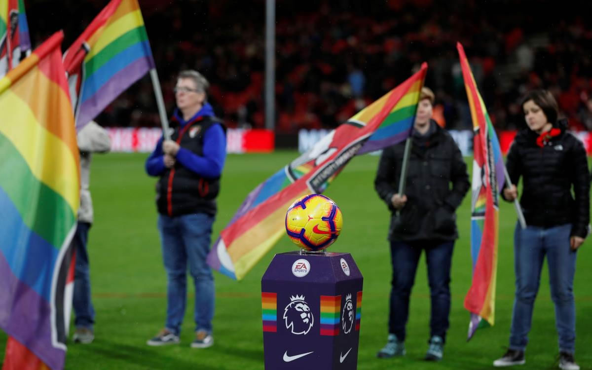 La homosexualidad en el futbol sigue siendo tema tabú. (Reuters)