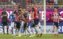 Sepúlveda salvó a Chivas ante Cruz Azul. (Foto: Mexsport)