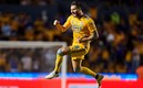 Gignac celebra con todo su gol 151 con Tigres. FOTO: Mexsport.