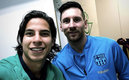 Lainez se tomó la foto de recuerdo con Messi.