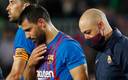 El Kun Agüero tuvo que salir de cambio en el juego entre Barcelona y Alavés (Reuters)