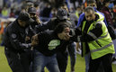 Aficionados ingresaron a la cancha del Miguel Alemán. (Foto: Imago7)