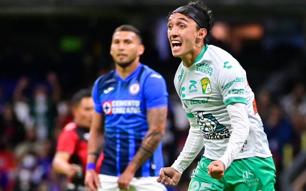 Omar Fernández celebra el gol ante Cruz Azul. Foto: Imago7