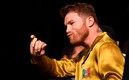 El Canelo Álvarez tiene una cita con la historia este sábado. FOTO: AFP.