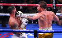 Canelo Álvarez dominó a Caleb Plant. (Foto: AFP)